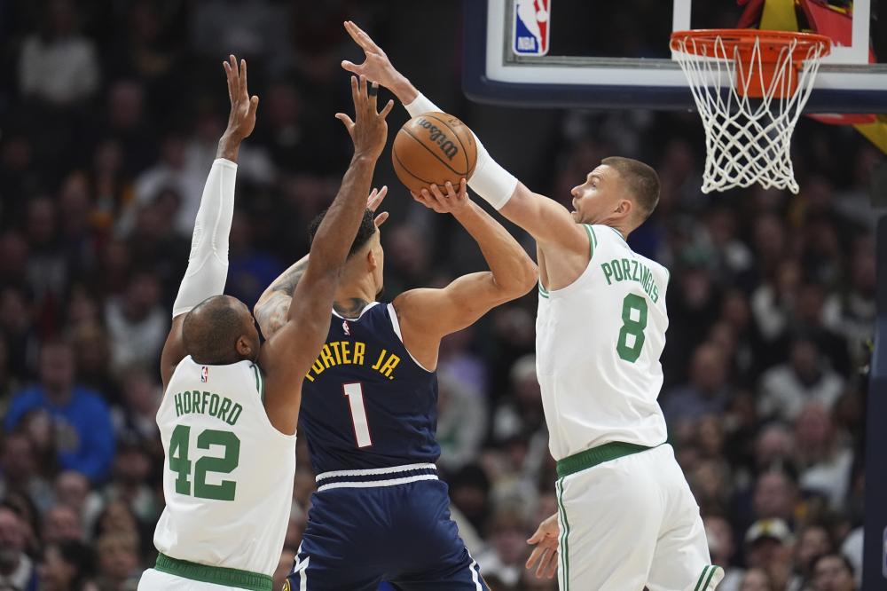 的言辞则更 的言辞则更